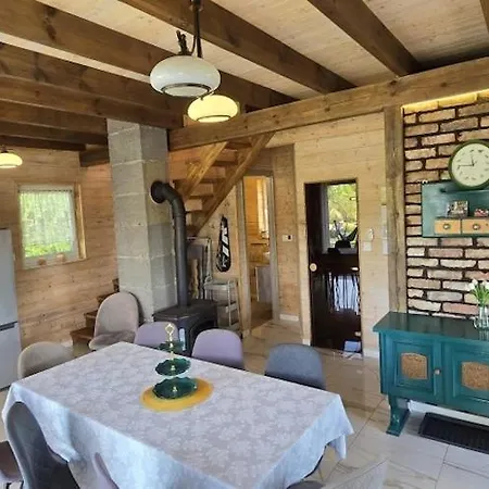 Holiday home Large Home, Sauna, Jacuzzi, Salt Cave Lipusz