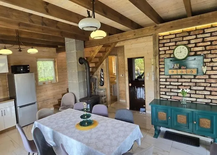 Holiday home Large Home, Sauna, Jacuzzi, Salt Cave Lipusz