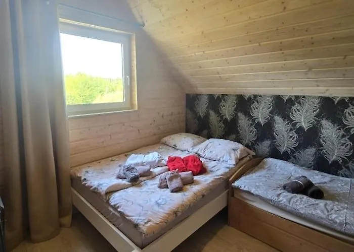 Large Home, Sauna, Jacuzzi, Salt Cave *