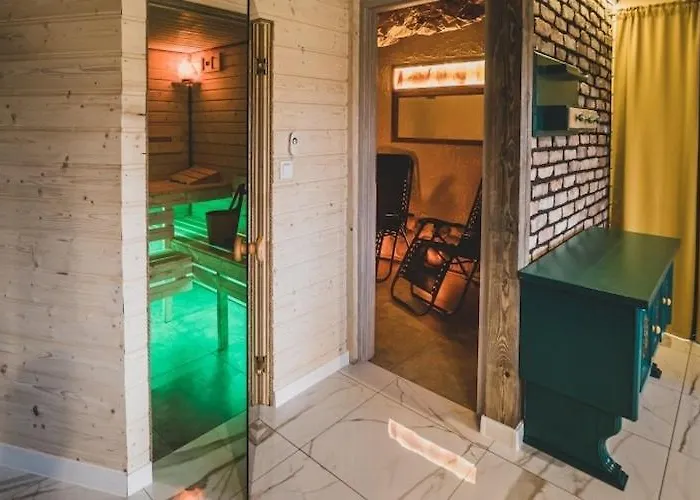 Holiday home Large Home, Sauna, Jacuzzi, Salt Cave Lipusz